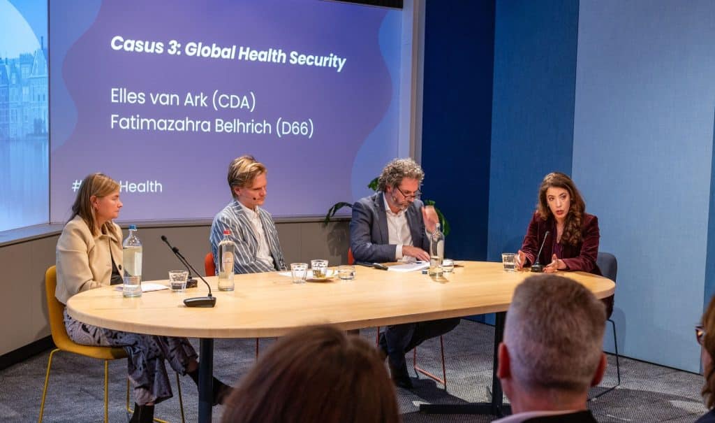 From left to right: Elles van Ark (CDA), Mickey Andeweg (Hivos), Roman Baatenburg de Jong (Plan International) and Fatimazhra Belhirch (D66).